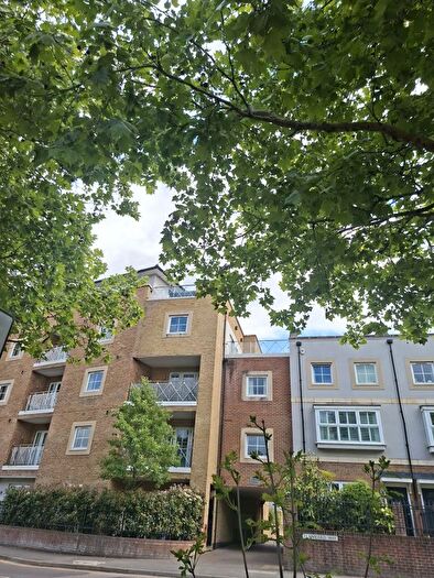 1 Bedroom Flat To Rent In Flambard Way, Godalming, GU7