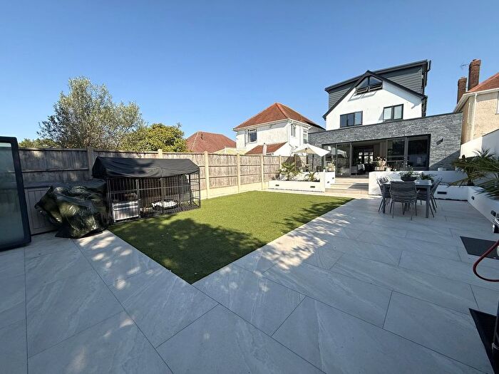 4 Bedroom Detached House For Sale In Nansen Avenue, Oakdale, Poole, BH15