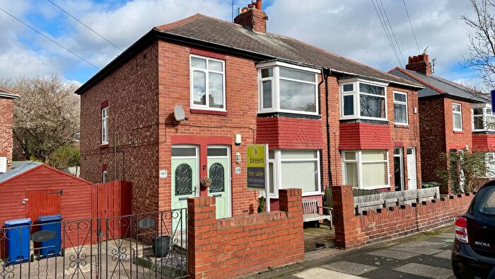 3 Bedroom Flat For Sale In Bosworth Gardens, Newcastle Upon Tyne, NE6