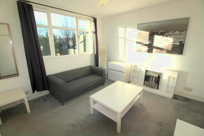 2 Bedroom Flat To Rent In Victoria Road, Aberdeen, AB11