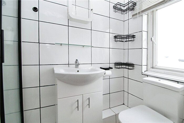 2 Bedroom Flat To Rent In Brighton Road, Purley, CR8