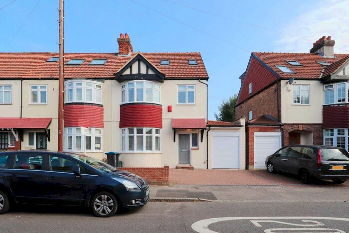 4 Bedroom Semi-Detached House To Rent In Consfield Avenue, New Malden, KT3