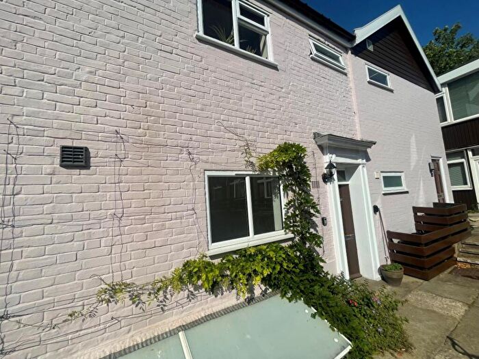 1 Bedroom Flat For Sale In A Mandells Court, Norwich, Norfolk, NR3