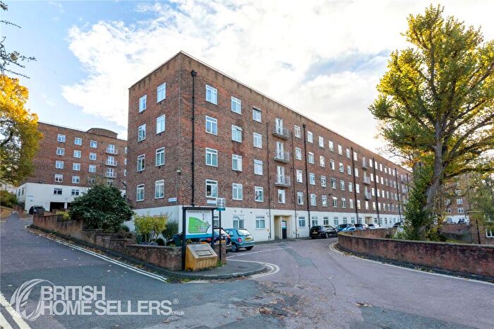 3 Bedroom Apartment For Sale In Sydenham Hill, London, SE23