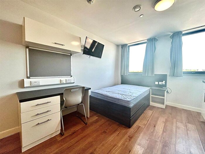 1 Bedroom Apartment To Rent In Queen Street, Sheffield, South Yorkshire, Soverign House, S1