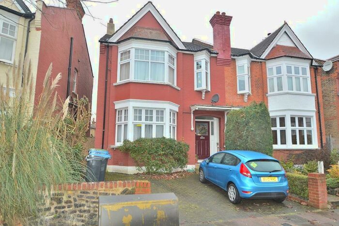 2 Bedroom Flat For Sale In New River Crescent Two Bedrooms, N13