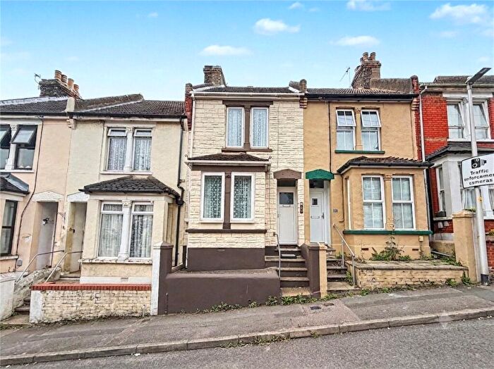 3 Bedroom House For Sale In Cecil Road, Rochester, Kent, ME1