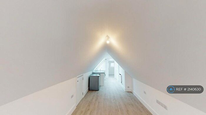 Studio To Rent In Swinderby Road, Wembley, HA0