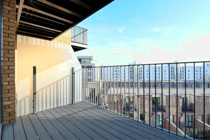 2 Bedroom Flat To Rent In Masthead House, 5 Royal Crest Avenue, London E16