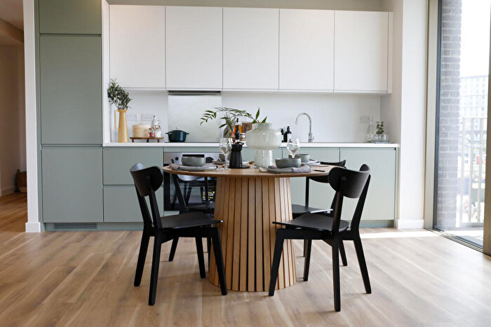 2 Bedroom Apartment For Sale In Ashley Road, Tottenham Hale, London, N17