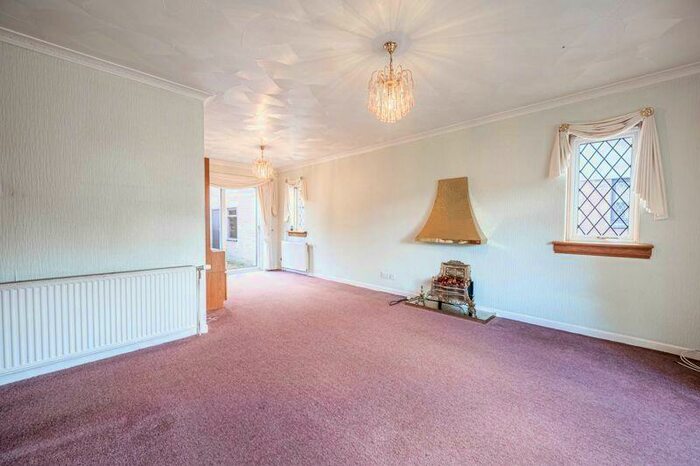 3 Bedroom Detached Bungalow For Sale In John Murray Court, Motherwell, ML1