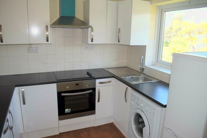 2 Bedroom Flat To Rent In Lynn Road, Gants Hill, IG2