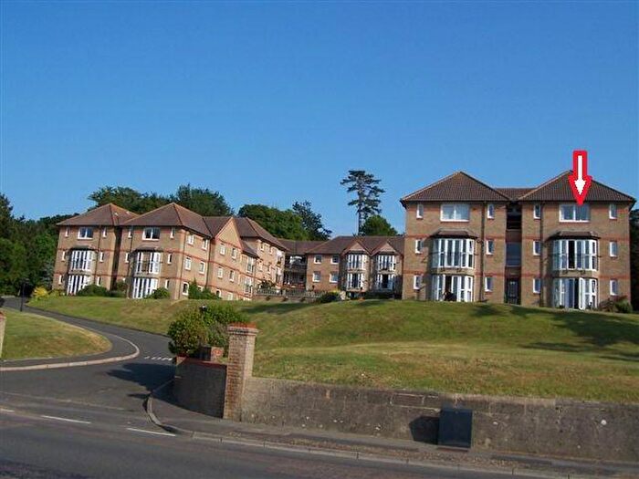 2 Bedroom Apartment For Sale In Egypt Esplanade, Cowes, PO31