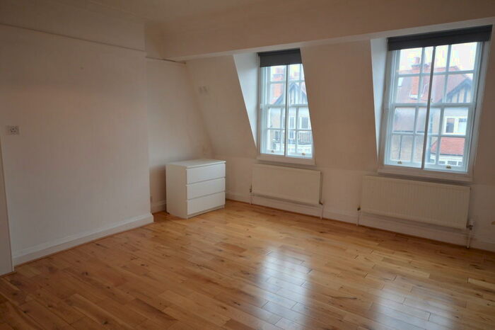 1 Bedroom Apartment To Rent In The Broadway, London, NW7