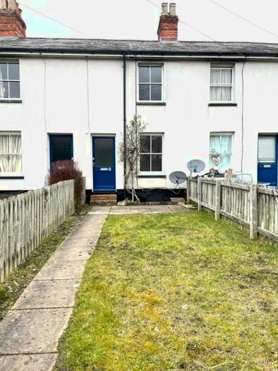 2 Bedroom Property To Rent In Riverview Cottages Alton, GU34