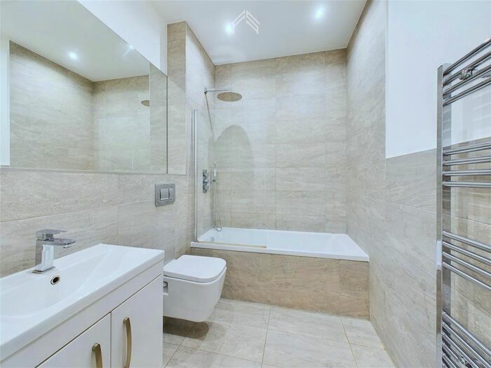 1 Bedroom Flat To Rent In Turin Court, London, TW8
