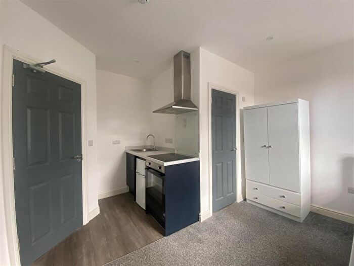 Studio To Rent In Derby Road, Nottingham, NG7