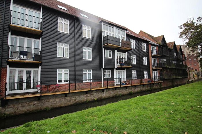 1 Bedroom Flat To Rent In Pound Lane, Canterbury, Kent, CT1