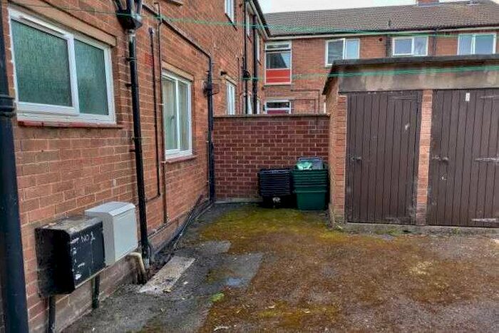 2 Bedroom Flat To Rent In Queensway Terrace, Wrexham, LL13