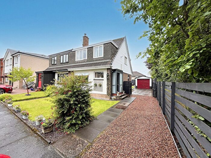 3 Bedroom Semi-Detached House For Sale In Beech Grove, Dunfermline, KY11