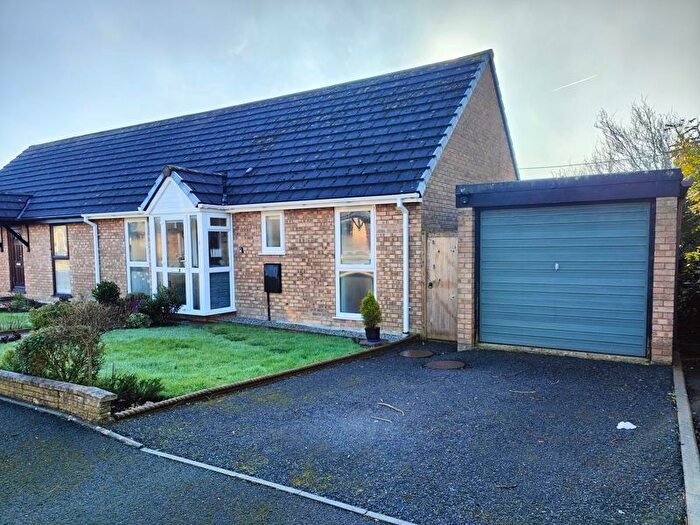 2 Bedroom Semi-Detached Bungalow For Sale In Willow Close, Quintrell Downs, Newquay, TR8