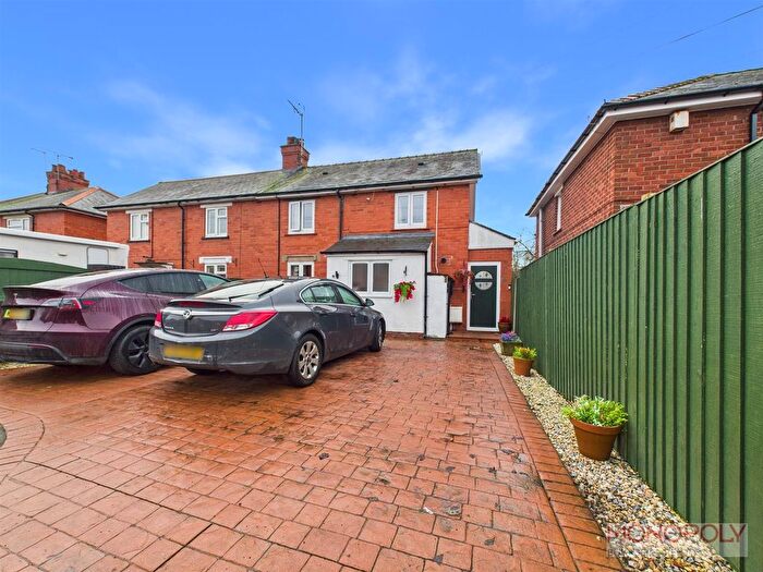 3 Bedroom Semi Detached House For Sale In Belvedere Drive, Wrexham, LL11