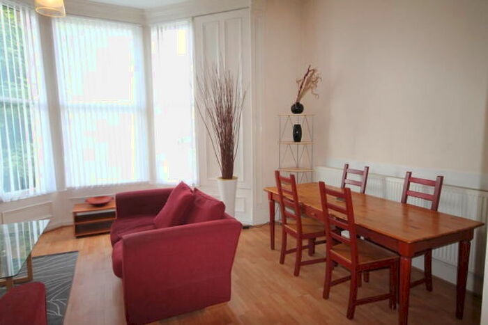 2 Bedroom Flat To Rent In Jesmond Newcastle Upon Tyne, NE2