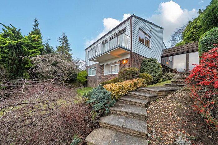 4 Bedroom Detached House For Sale In Kooringa, Warlingham, CR6