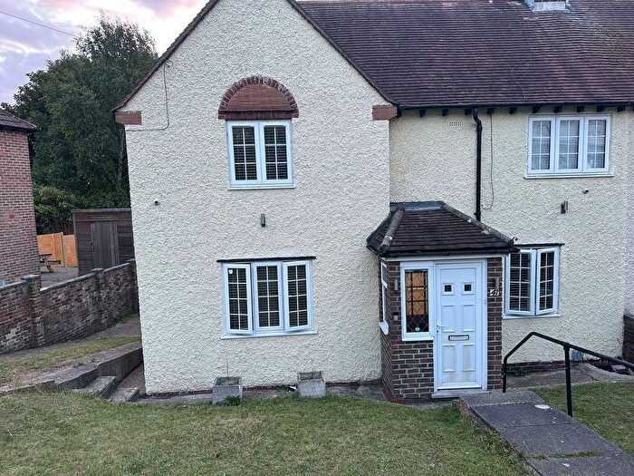 3 Bedroom End Of Terrace House To Rent In Hillside, Brighton, BN2