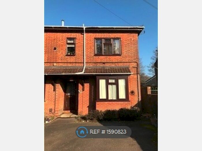 1 Bedroom Flat To Rent In Holly House, Southampton, SO19