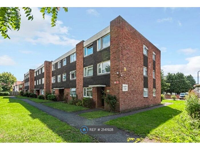 1 Bedroom Flat To Rent In Hill Rise, Slough, SL3