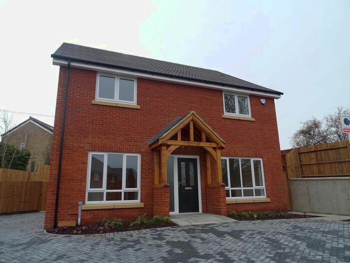 4 Bedroom Detached House To Rent In Swallow Close, Yardley Road, MK46