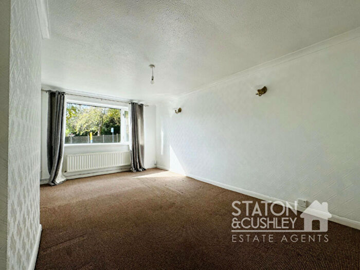 2 Bedroom Detached Bungalow For Sale In Westhill Park, Mansfield Woodhouse, NG19