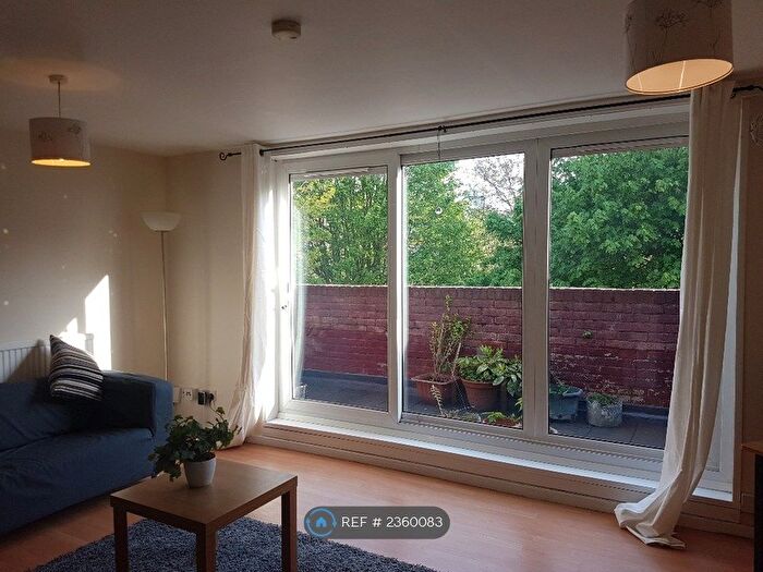 3 Bedroom Flat To Rent In Girdlestone Walk, London, N19