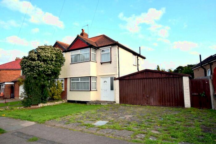 3 Bedroom Semi-Detached House To Rent In Green Lane, New Malden, KT3