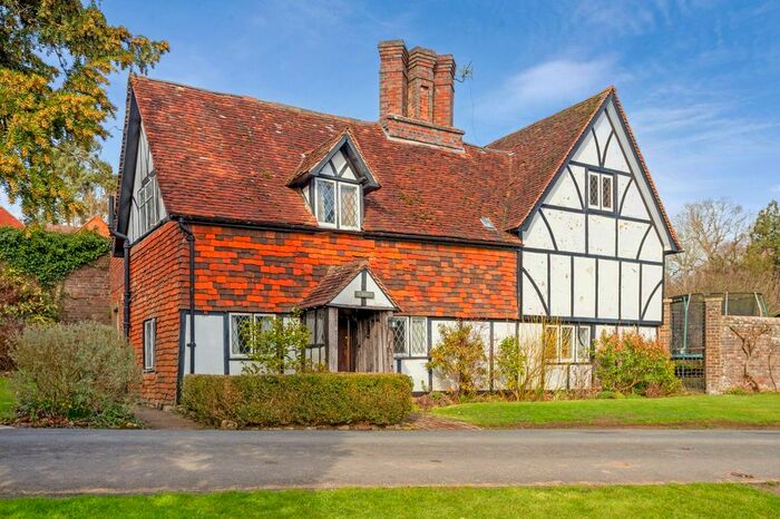 2 Bedroom Detached House For Sale In Burrswood, Groombridge, Tunbridge Wells, Kent, TN3