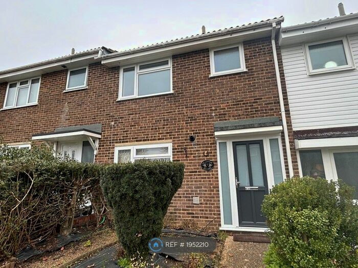 3 Bedroom Terraced House To Rent In Plaistow Square, Maidstone, ME14
