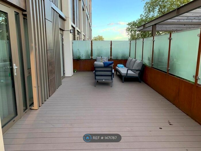 2 Bedroom Flat To Rent In Bowery Building, London, SW15