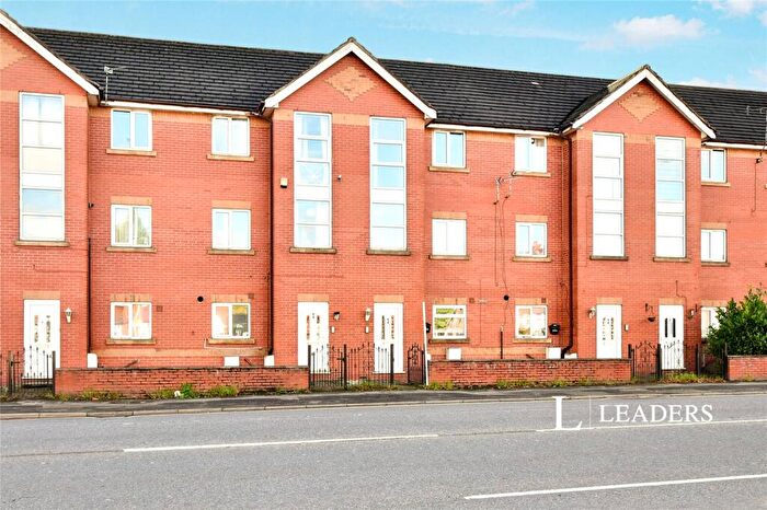 2 Bedroom Flat To Rent In Hyde Road, M18