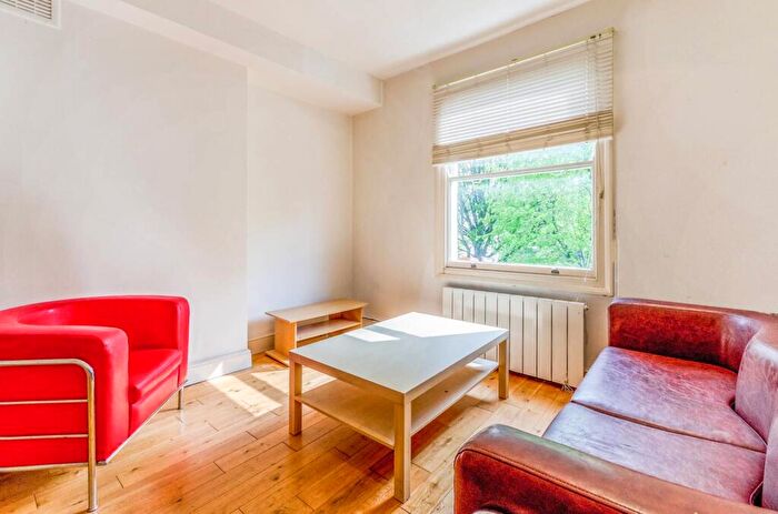 3 Bedroom Flat To Rent In Highbury Hill, Highbury, London, N5