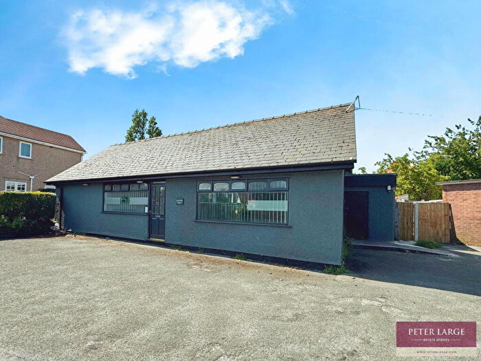 3 Bedroom Detached Bungalow For Sale In James Building, A Rhuddlan Road, Rhyl, LL18