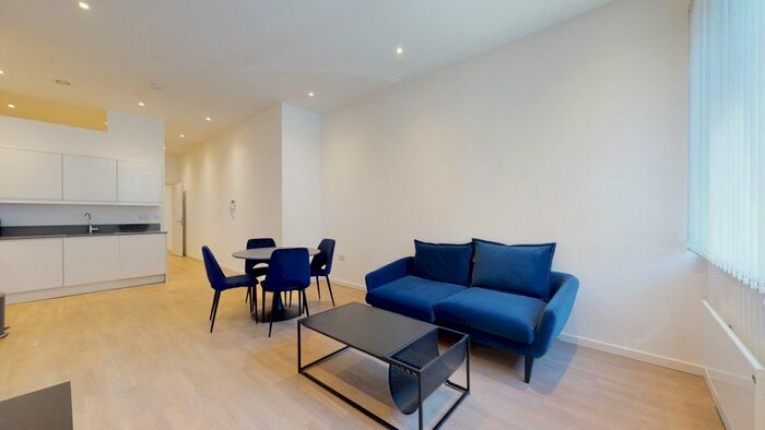 Studio To Rent In Riverbank Way, Brentford, TW8