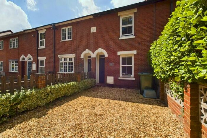 2 Bedroom House To Rent In Hill Lane, Southampton, SO15