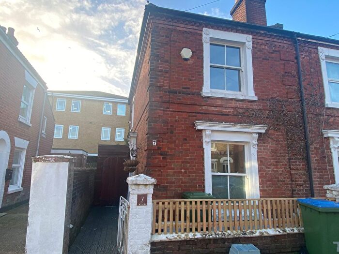 2 Bedroom Semi Detached House To Rent In Methuen Street, Bevois, Southampton, Hampshire, SO14