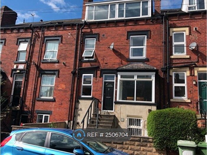 2 Bedroom Terraced House To Rent In Beechwood Terrace, Leeds, LS4