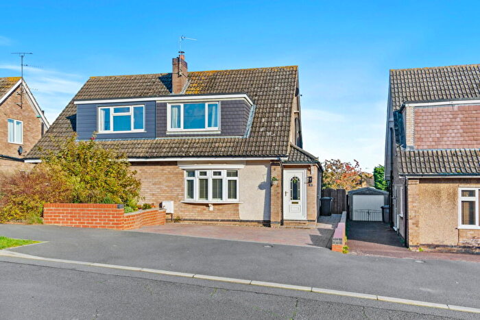 3 Bedroom Semi Detached House For Sale In Derwent Crescent, Kettering, NN16