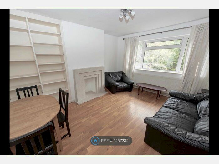 2 Bedroom Maisonette To Rent In Nether Street, London, N3