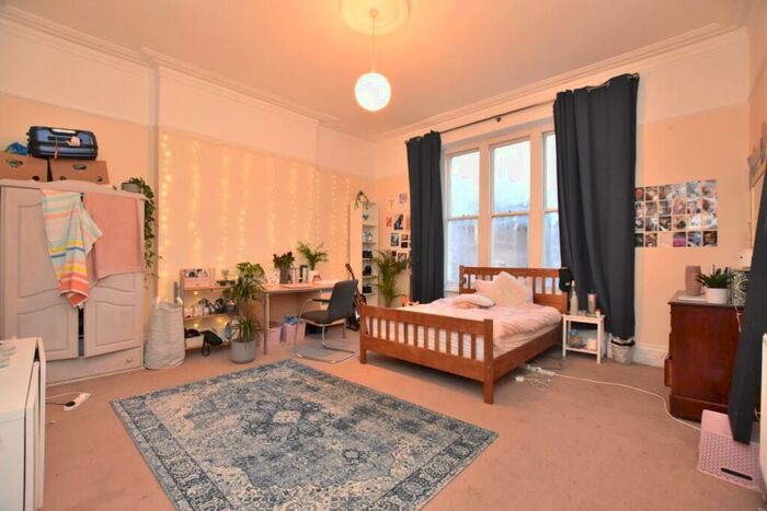 6 Bedroom Terraced House To Rent In West Park, Clifton, BS8