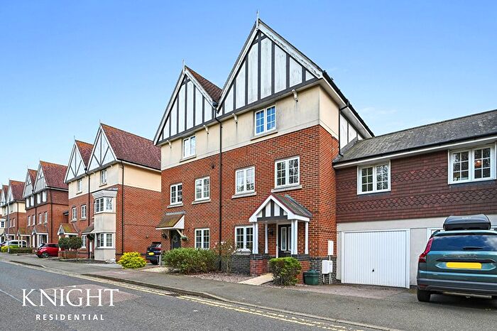 4 Bedroom Semi Detached House For Sale In Apprentice Drive, Colchester, CO4