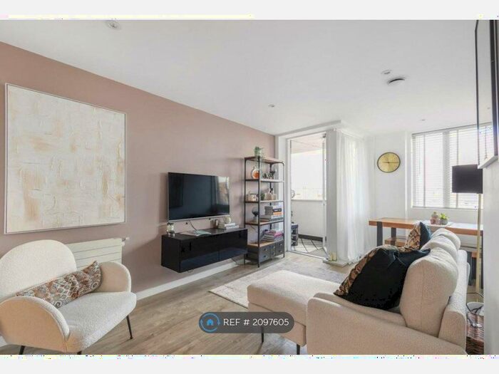 1 Bedroom Flat To Rent In Woods Road, London, SE15